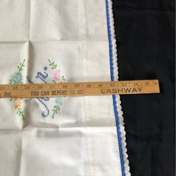 Vtg Embroidered Mr. and Mrs. Pillow Cases - Picture 7 of 12